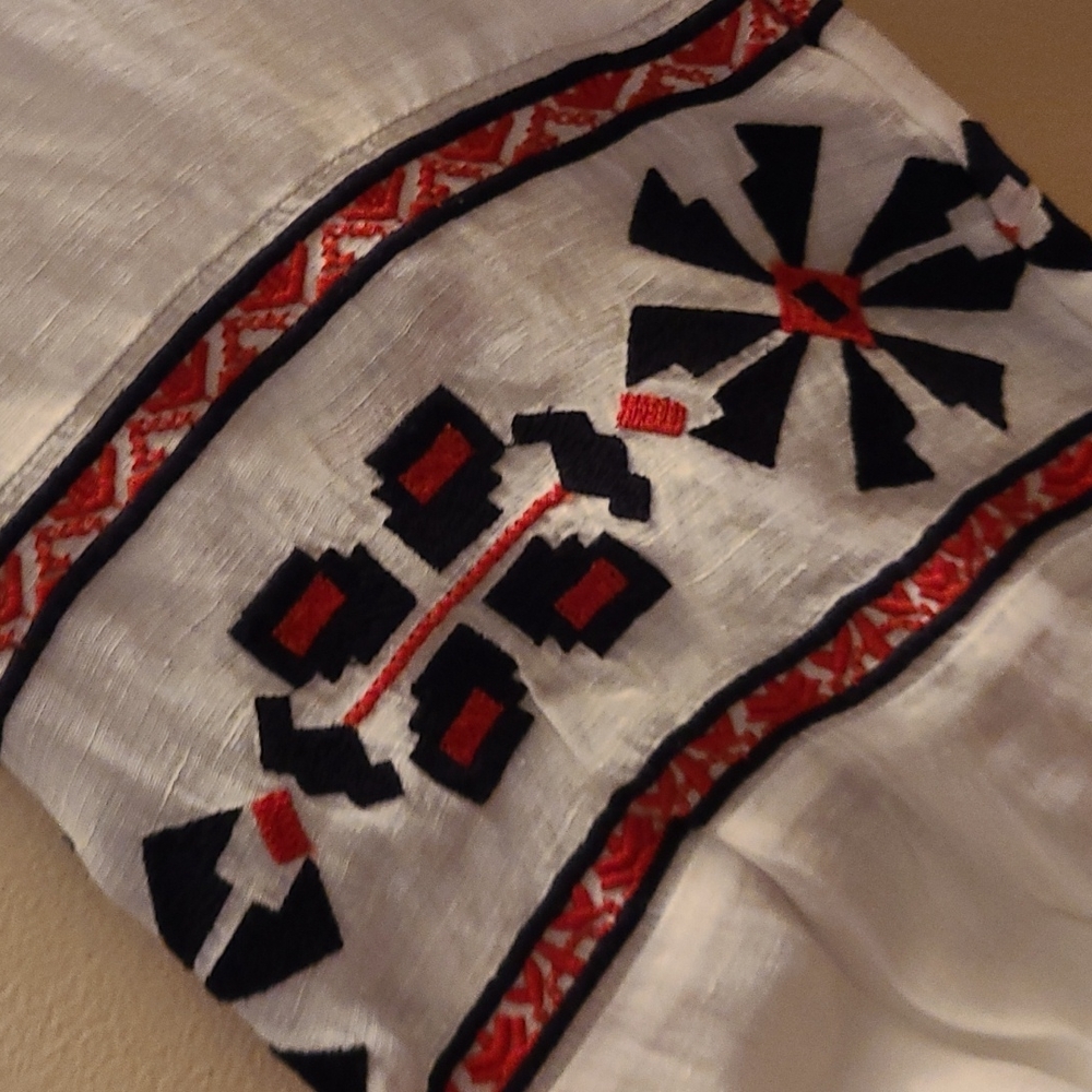 Embroidered glass - Picture 3 of 7